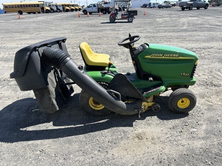 2001-john-deere-lt133-image-6