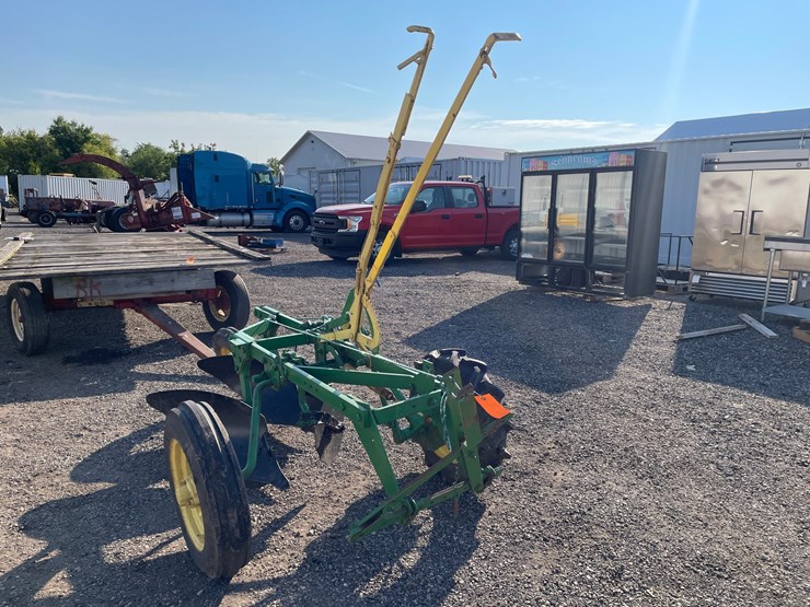 john-deere-2-image-2