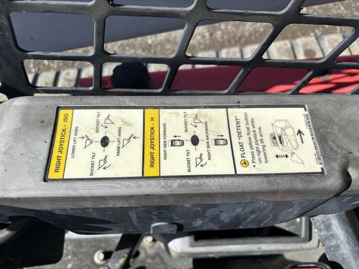 2019-bobcat-t770-image-26