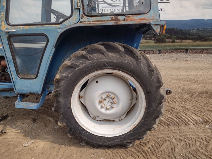 ford-3000-image-12