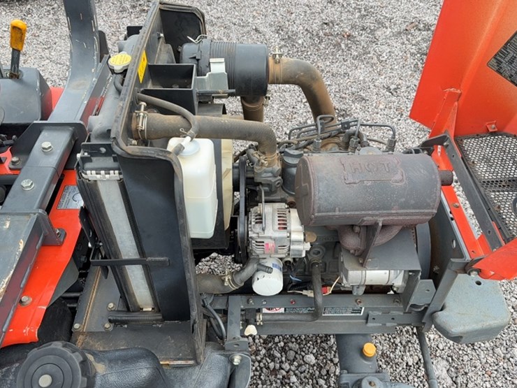 kubota-f2690-image-9