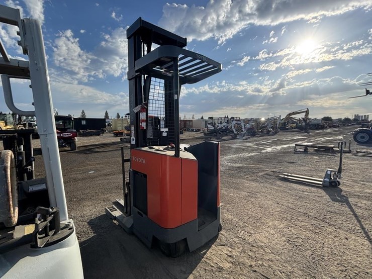 toyota-gbru23-forklift-image-4