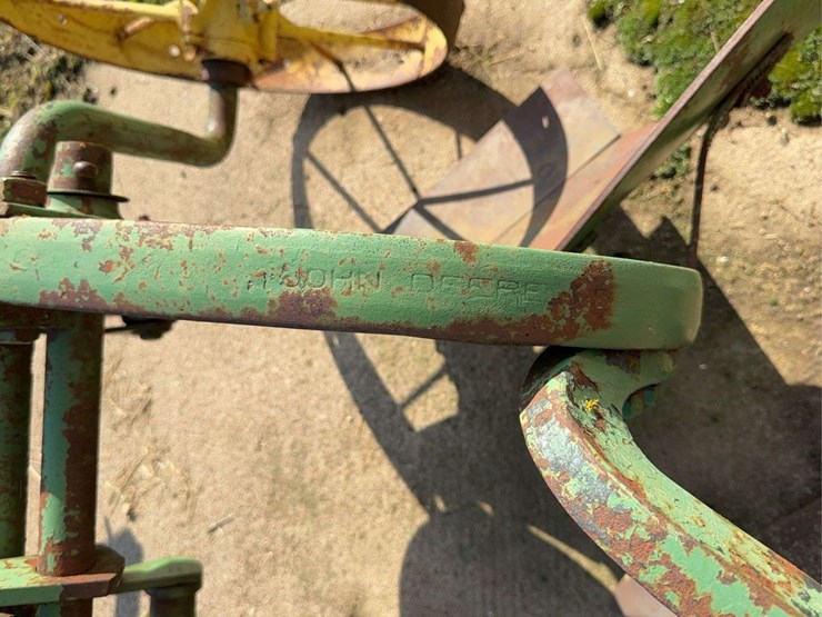 john-deere-12-image-8