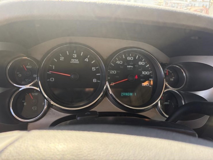 2012-gmc-sierra-2500hd-image-18