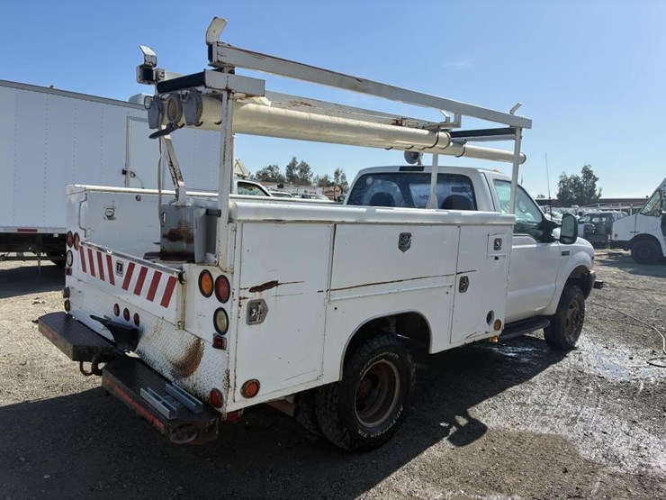 2001-ford-f350-image-3
