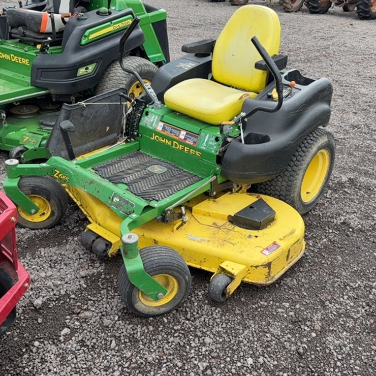 JOHN DEERE Z665