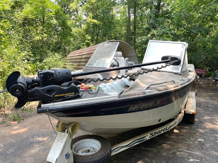 #7002-•-2004-crestliner-2050-sportfish-boat-&-trailer-(mn-title-in-delay)-image-19