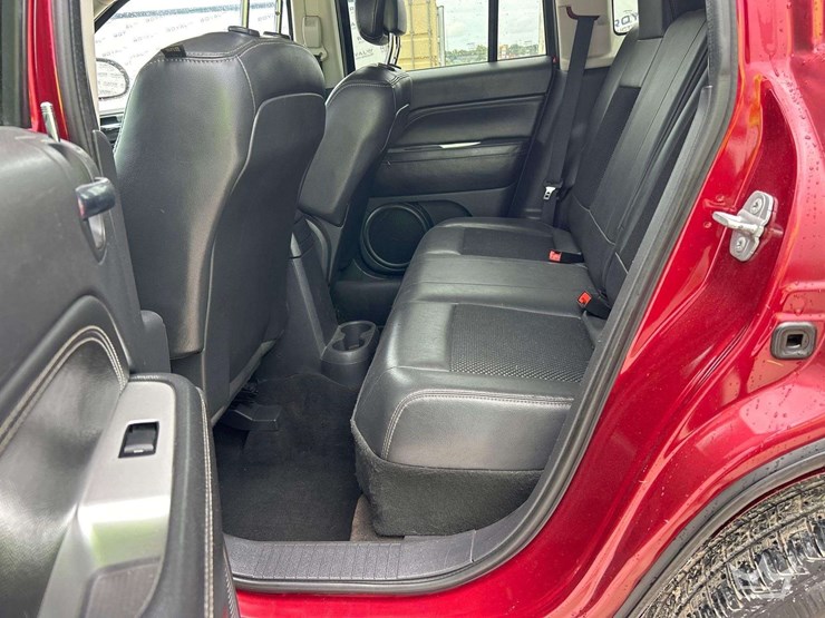 2014-jeep-compass-image-21