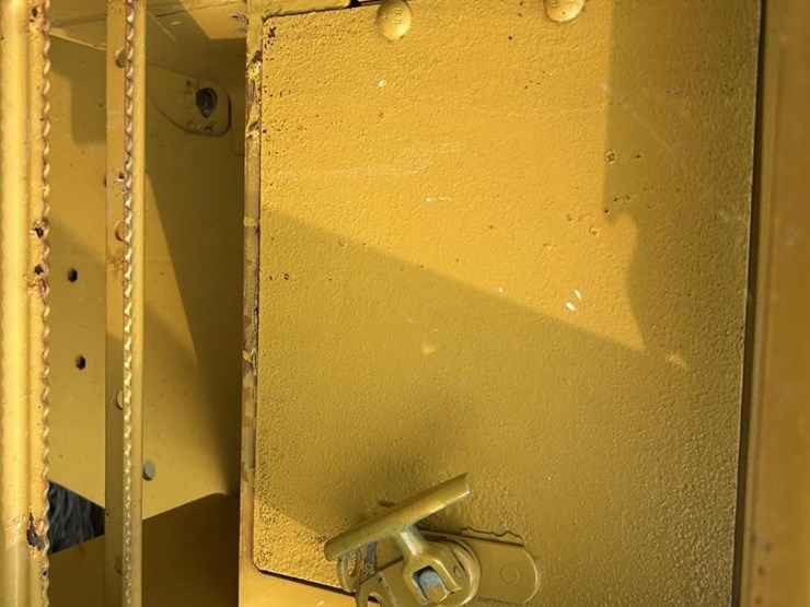 2015-caterpillar-910k-image-48