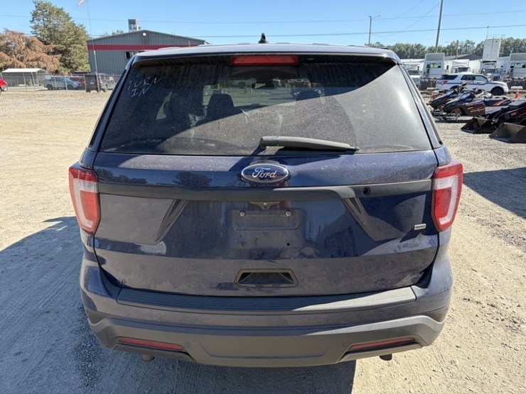 2018-ford-explorer-image-5
