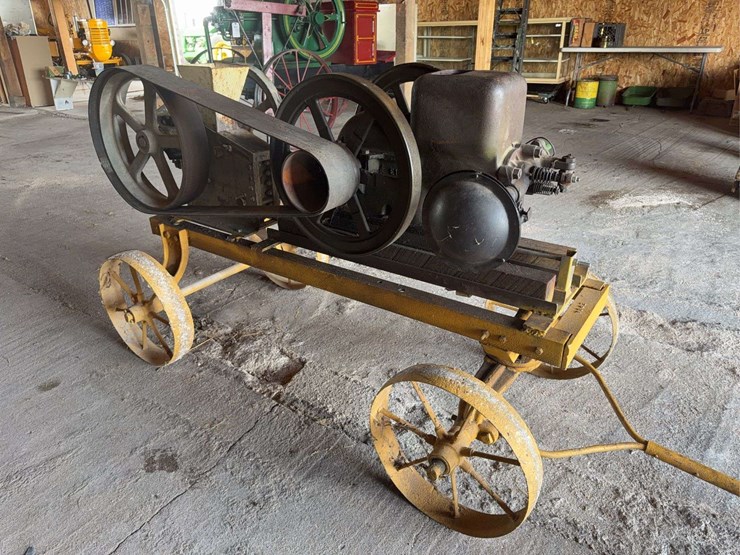 john-deere-112-image-3
