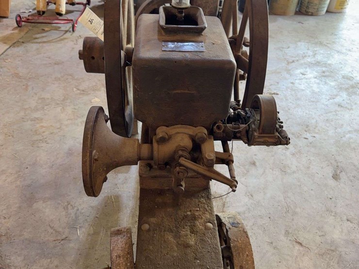 rock-island-2-1/2-horse-hit-and-miss-engine-with-cart-image-2