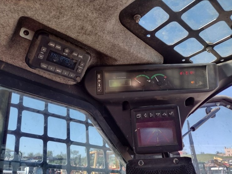 deere-317g-image-7
