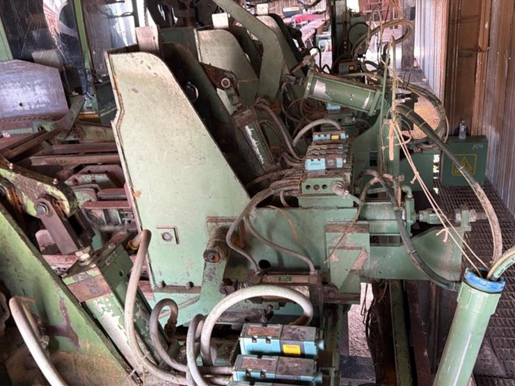 #104-•-4-headblock-hmc-ag-50bd-right-hand-carriage-and-track-frame-image-9