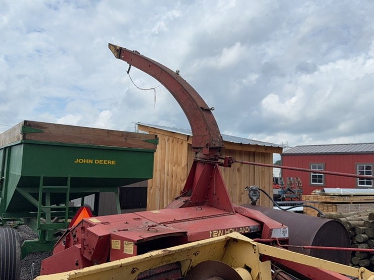 new-holland-782-image-3