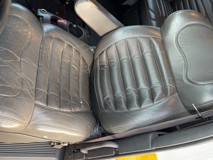 #3006-•-2006-chevy-c4500-flat-bed-truck-image-15