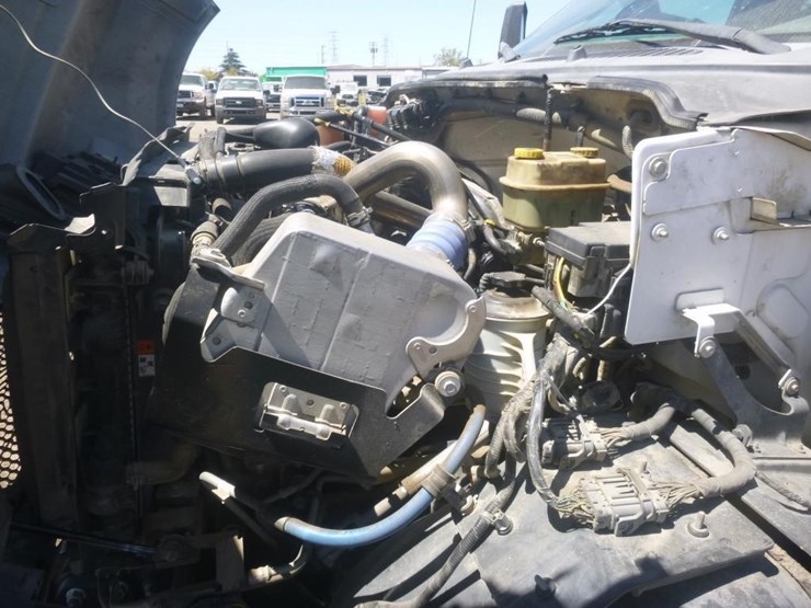 2017-ford-f650-image-18