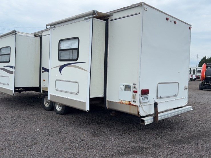 #3064-•-2002-citation-30'-bumper-pull-camper-image-7