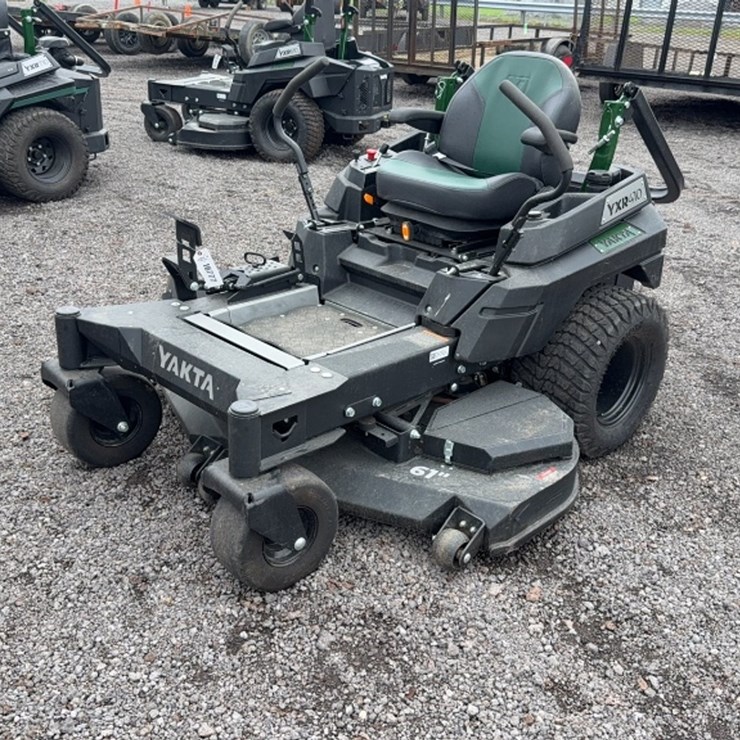 #3088 • YAKTA YXR 410 ZERO TURN MOWER
