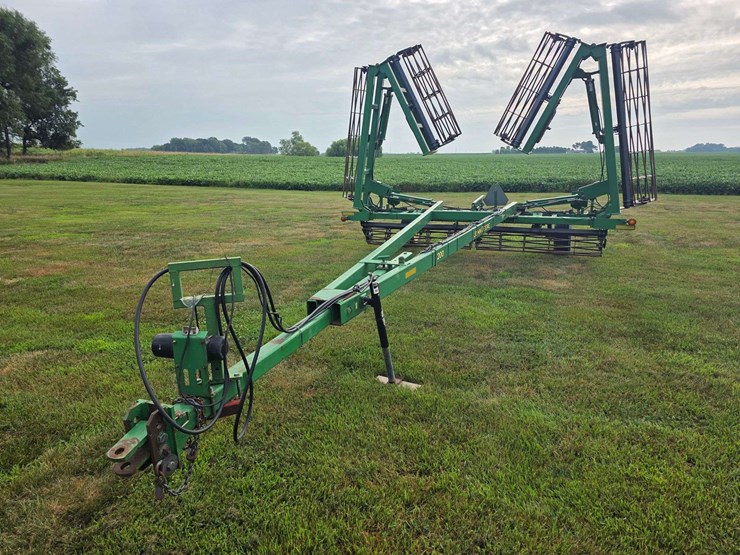 john-deere-200-image-26
