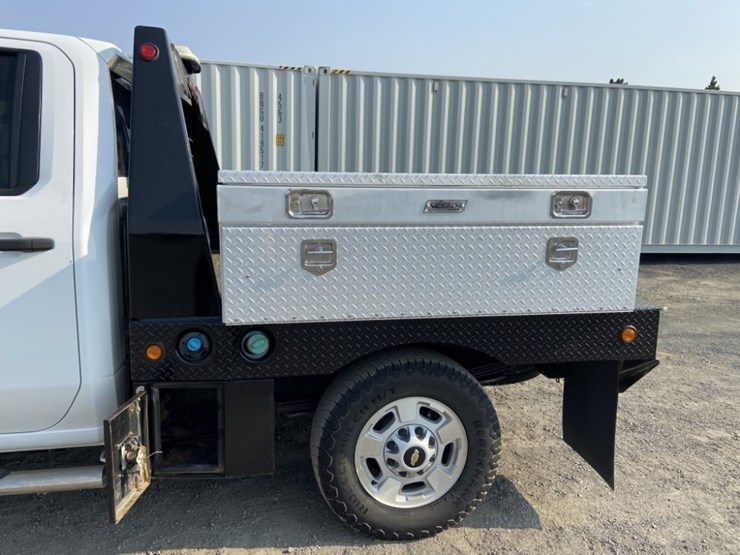 2020-chevrolet-silverado-2500-image-32
