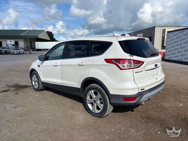 2015-ford-escape-image-4