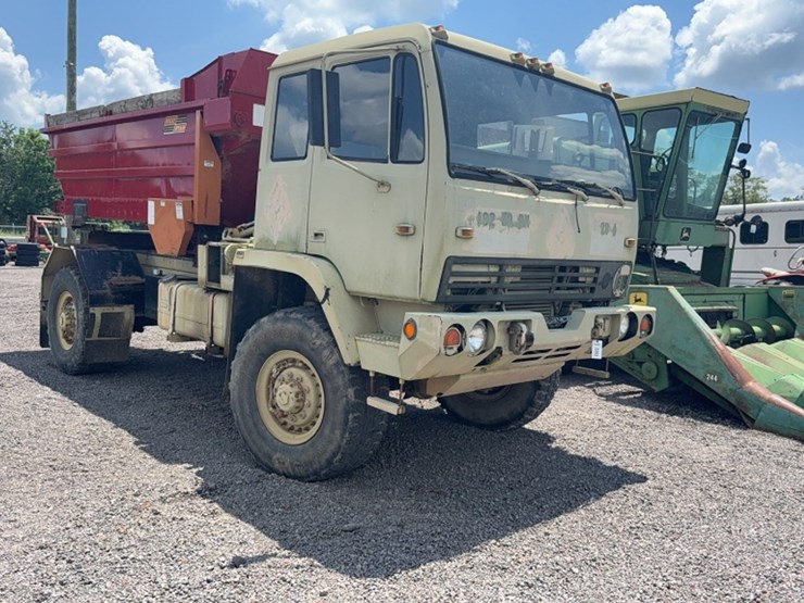 #3020-•-1995-lmtv-m-1078-single-axle-silage-truck-image-3