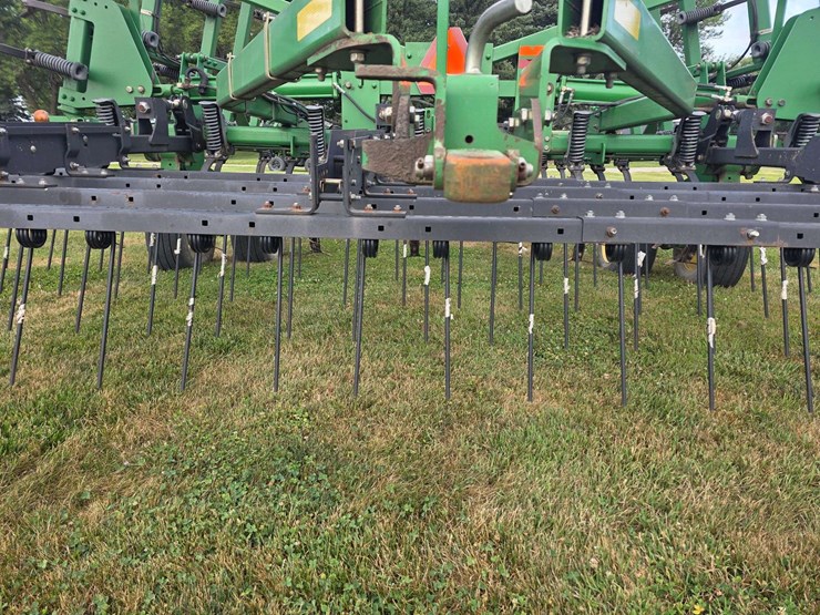 john-deere-2210-image-31