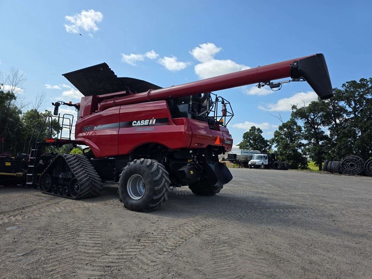 2013-case-ih-8230-image-20