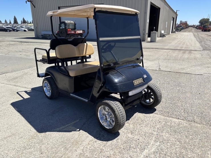 ez-go-electric-utility-cart-image-2