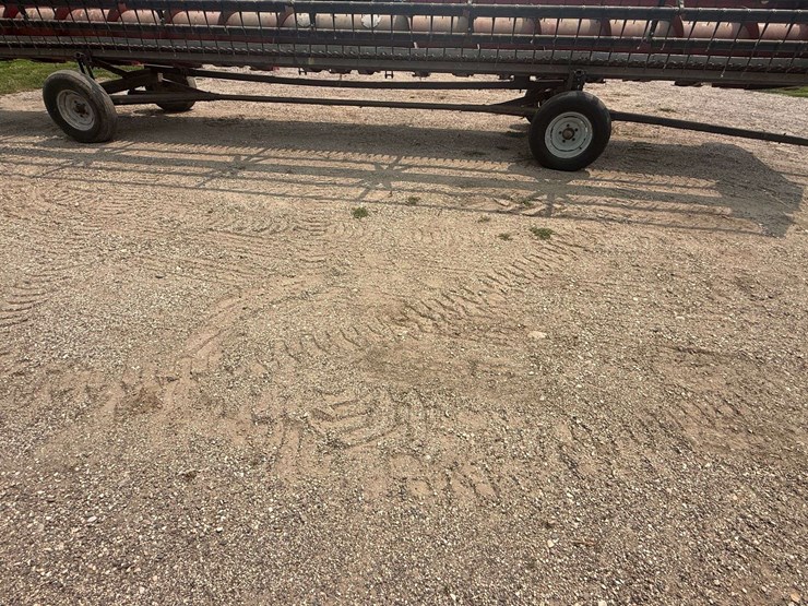 home-made-header-trailer-for-30’-bean-head-image-2