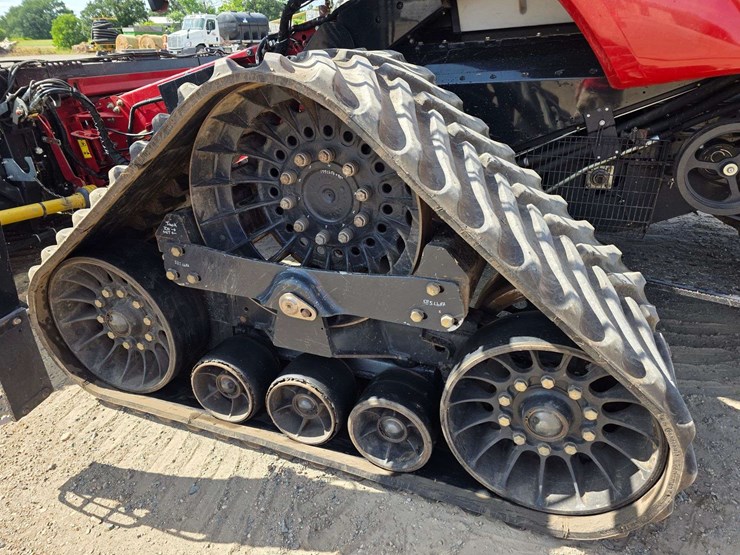 2013-case-ih-8230-image-83