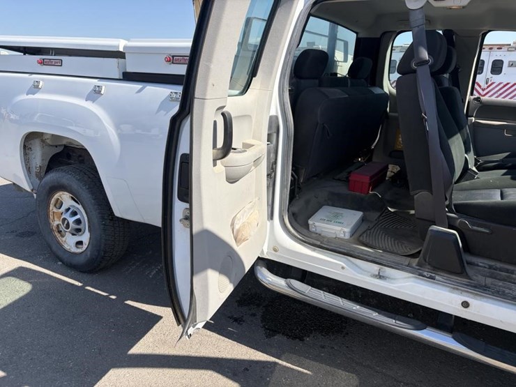 2012-gmc-sierra-2500hd-image-11