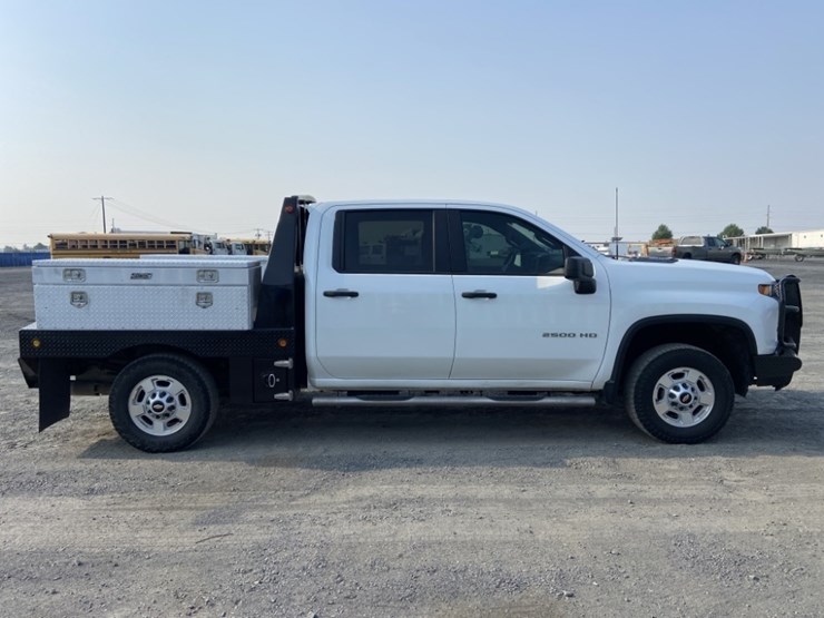 2020-chevrolet-silverado-2500-image-5