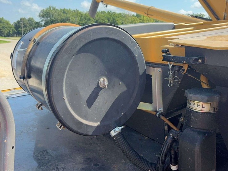 2021-claas-lexion-760-image-52