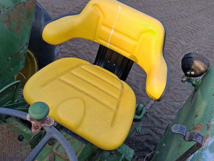 1982-john-deere-2940-image-5