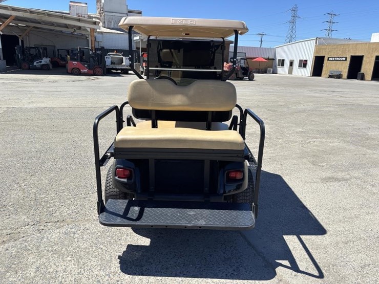 ez-go-electric-utility-cart-image-9
