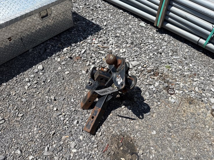 #6090-•-qty(2)-receiver-hitches-image-1