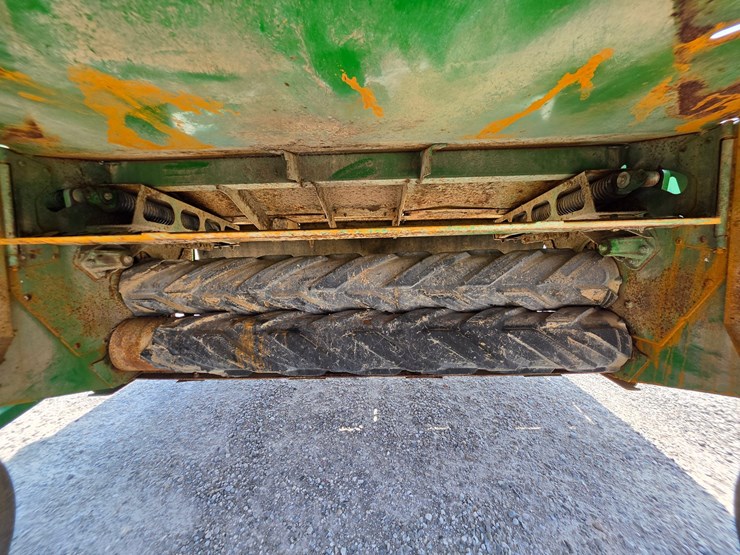 2009-john-deere-630-image-8