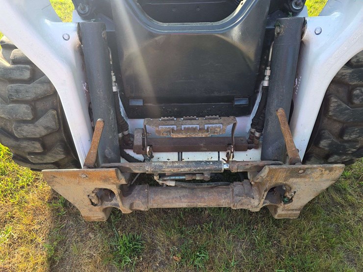 2021-bobcat-s76-image-17