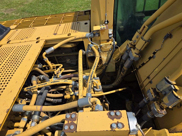 2002-caterpillar-330cl-image-53