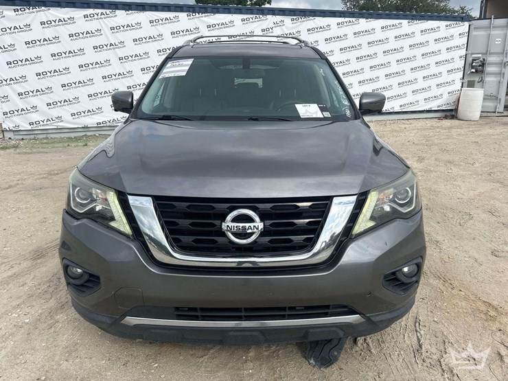 2017-nissan-pathfinder-image-26