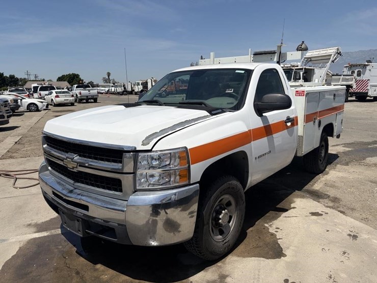 2009-chevrolet-silverado-2500-image-1