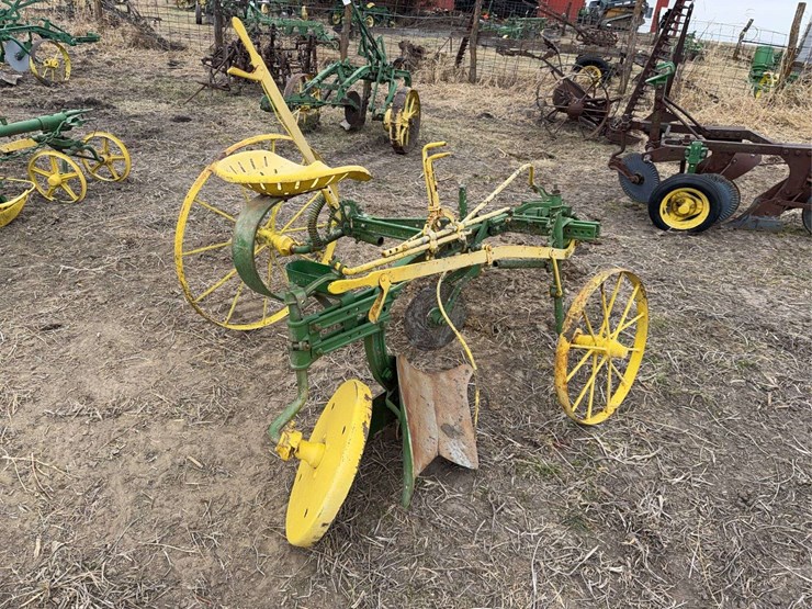 john-deere-one-bottom-plow-image-5