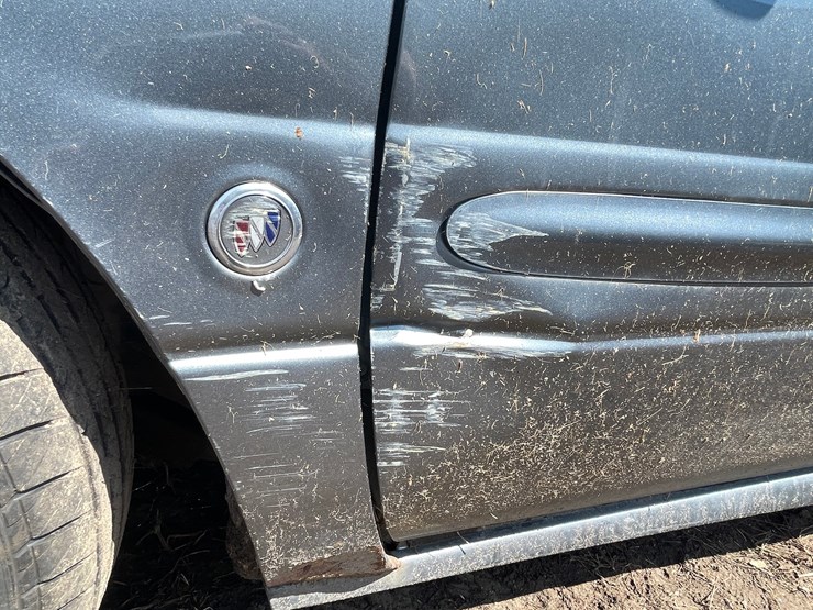 #4682-•-2005-buick-lesabre-(no-title,-for-parts)-image-43