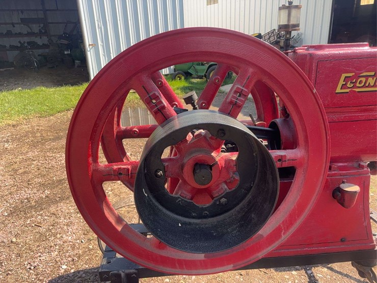 economy-7-horse-hit-and-miss-engine,-cart,-and-original-base-image-11