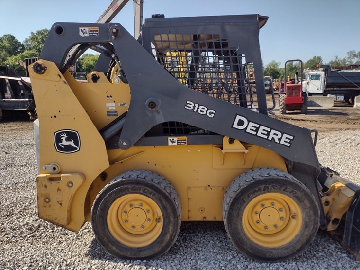 deere-318g-image-20