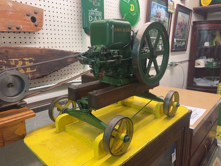 1/2-scale-john-deere-model-e-horse-hit-and-miss-wngine-and-arcade-burr-mill-image-3