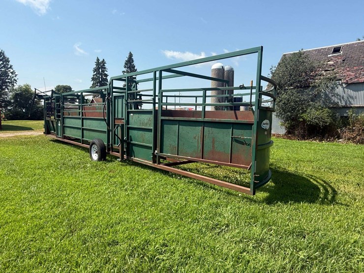 northstar-alley-and-tub,-fully-adjustable,-2-doors-on-alley,-q-catch-headgate,-complete-image-10