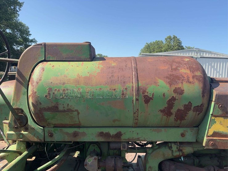 john-deere-70-image-39